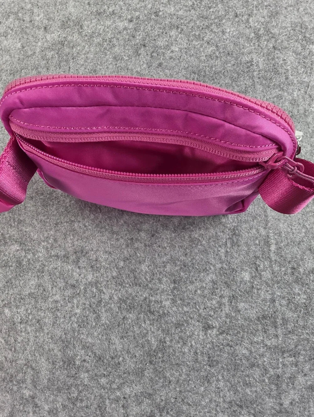 NWT Lululemon Pink Everyday Belt Bag Fanny Pack Adjustable Strap - Picture 4 of 6